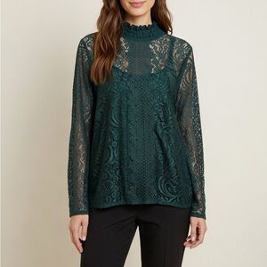 NWOT Cable & Gauge Emerald Green Lace Top Sz L (fits more med)
